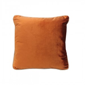 TURUNCU KADİFE KUMAŞ İÇ MEKAN DEKORATİF YASTIK